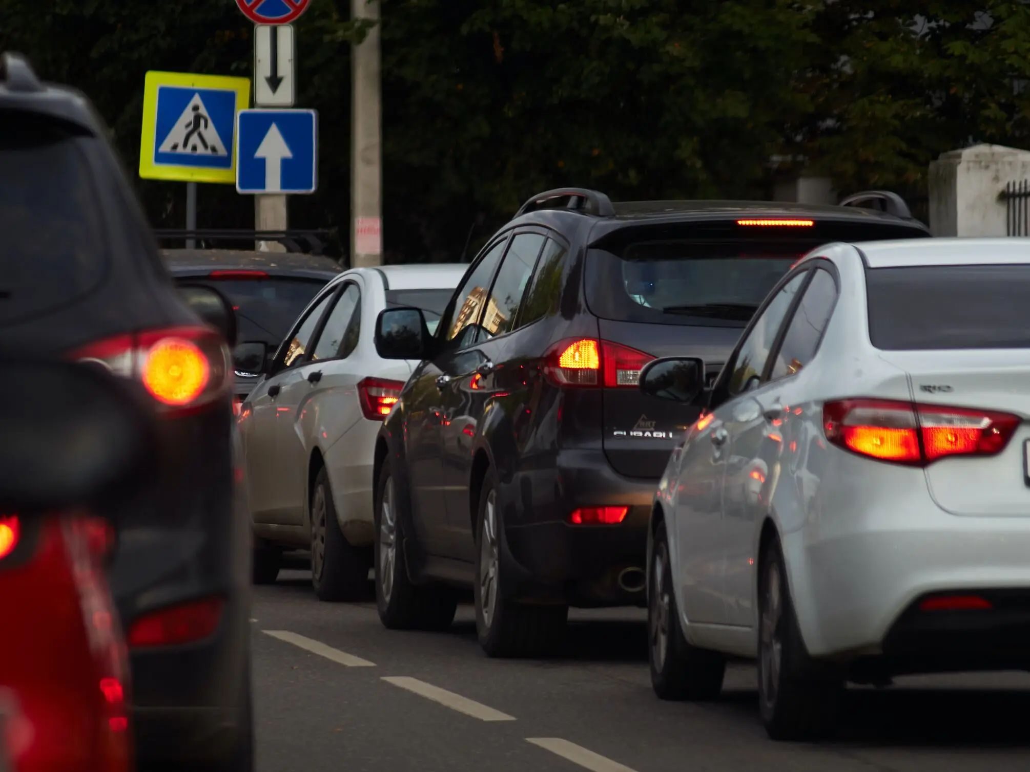 Cómo Ahorrar Gasolina: 10 Consejos Prácticos para tu Vehículo - Cómo disminuir el consumo de gasolina apagar el motor ahorra gasolina - Cómo disminuir el consumo de gasolina
