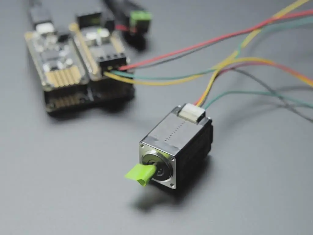 miniature stepper motor - Cuál es el motor Nema más pequeño