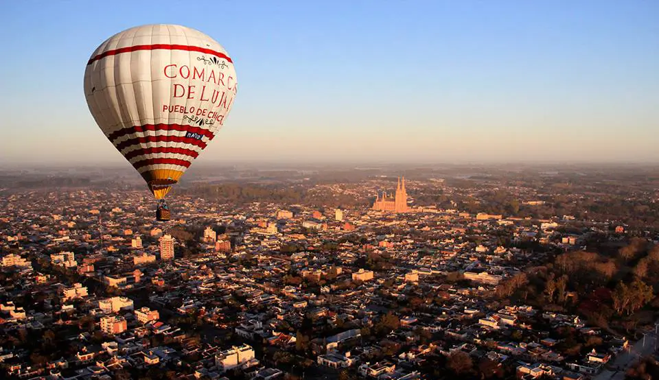 globo con motor - Dónde se puede volar en globo aerostático en Argentina