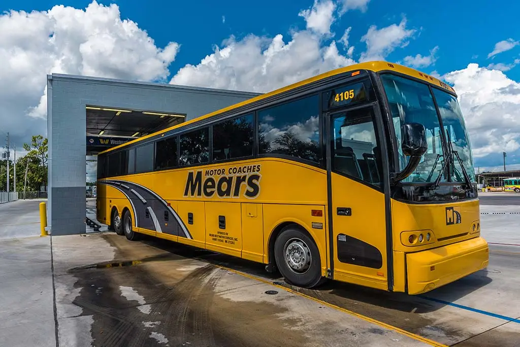 Mears Connect: Transporte confiable a parques temáticos y atracciones en Orlando - Mears connect va al terminal C mears motor coach - Mears connect va al terminal C