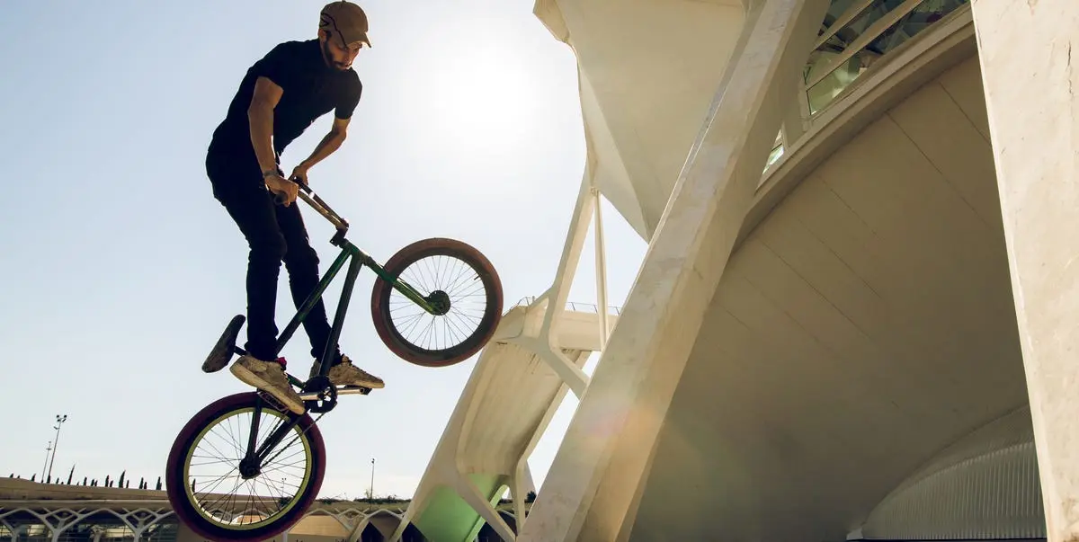 Bicicleta BMX con motor: La fusión de la velocidad y la adrenalina - Qué tan buenas son las bicicletas BMX bicicleta bmx con motor - Qué tan buenas son las bicicletas BMX