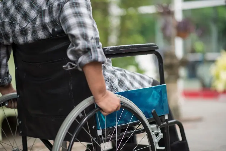 Sillas de ruedas con motor para discapacitados: Guía completa para elegir la mejor - Qué tipos de sillas de ruedas hay sillas con motor para discapacitados - Qué tipos de sillas de ruedas hay